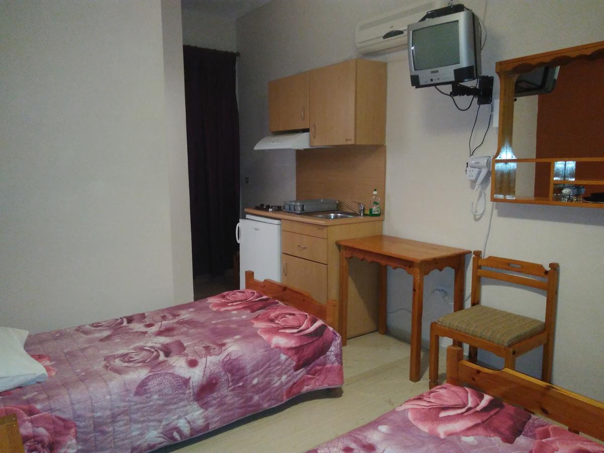 Astir Rooms Pórosz Kültér fotó